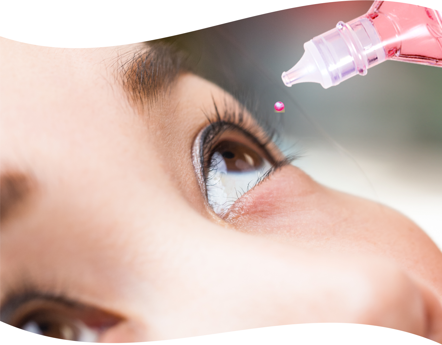 一滴の比較図：自社従来品 リセグロウ 約50％小さく！