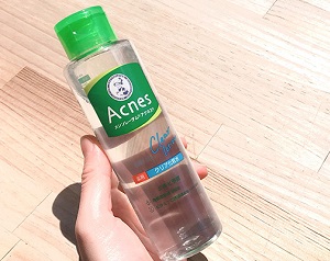 ふきとり化粧水でニキビケア！／メンソレータムアクネス 薬用クリア化粧水